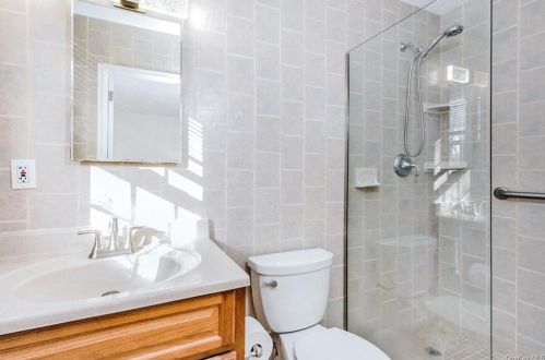 14 Sammis Ln, White Plains NY  10605-4631 exterior