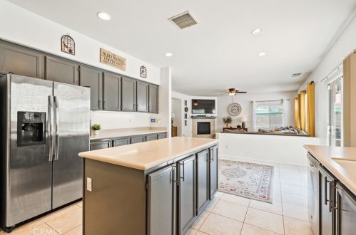 12607 Orangeblossom Ln, Riverside CA  92503-7059 exterior