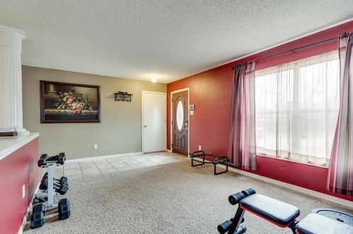 2821 Custer Dr, Denton TX  76210-6449 exterior