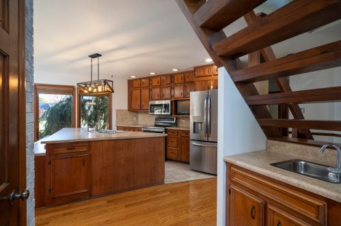 1224 Countryside Dr, Washington Ch OH  43160-1804 exterior