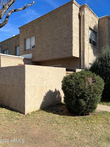 4261 67th Ln, Phoenix, AZ 85033-8249
