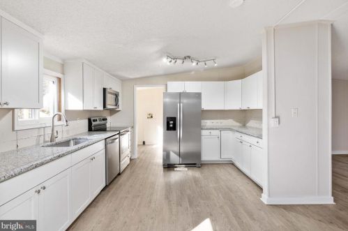 3490 Cedar Hill Rd, Mineral, VA 23117-3618