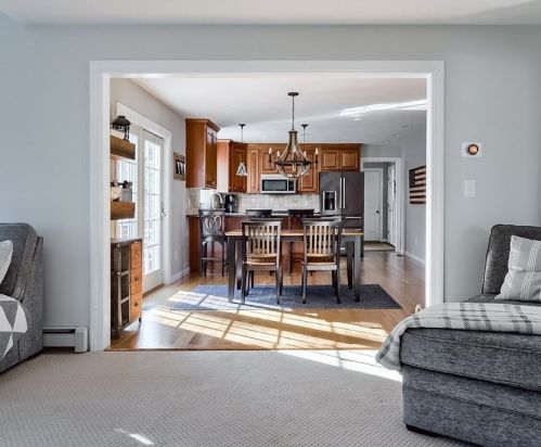 9 Kemble Dr, Shrewsbury MA 01545-1690 exterior