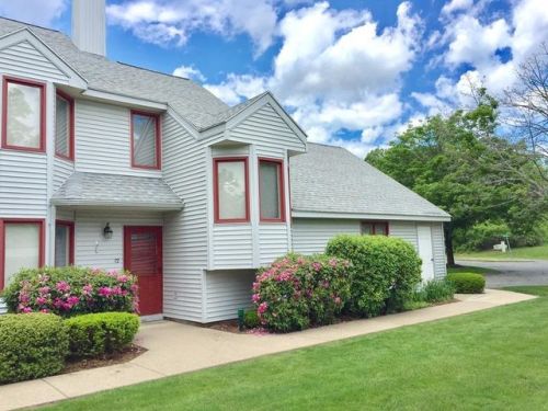 12 Mcintosh Dr, Amherst, MA 01002-3346