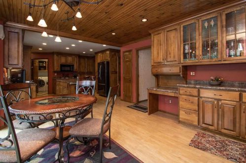 2084 Wintergreen Ct, Green Bay WI  54304-1946 exterior