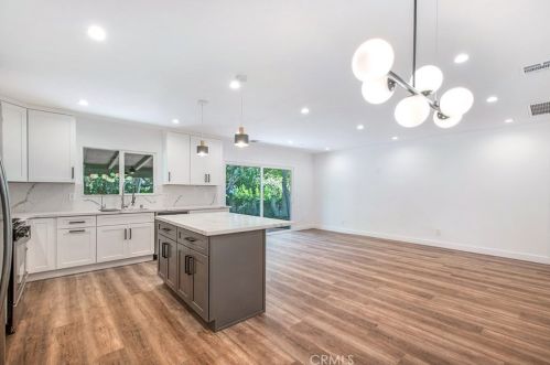 5510 Burnet Ave, Van Nuys CA  91411-3508 exterior