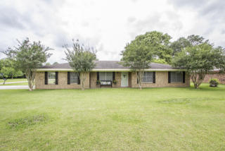 104 Hulin Rd, Broussard, LA 70518-5104
