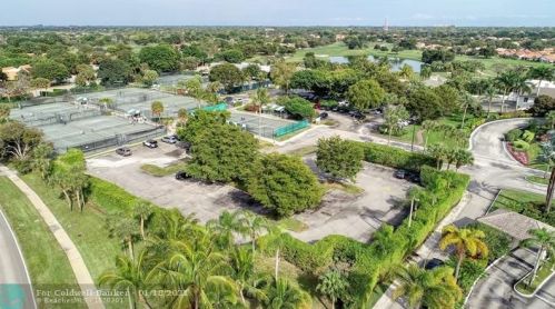 11682 Briarwood Cir, Boynton Beach FL  33437-1909 exterior