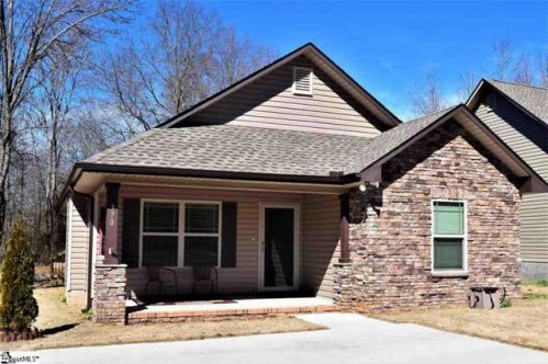 370 Bishop Hicks Ct, Inman SC  29349-7197 exterior
