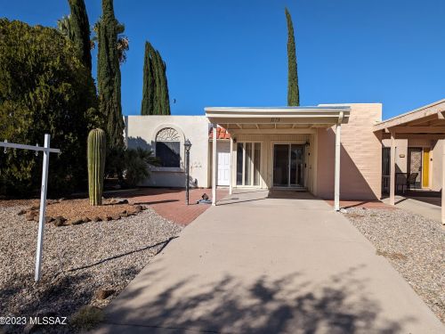 1173 Alpine Cir, Green Valley AZ  85614-1804 exterior