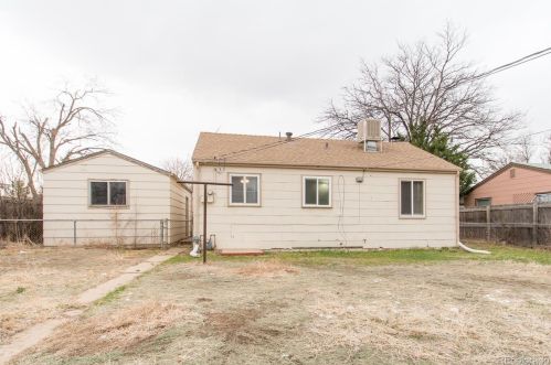 885 Oswego St, Denver CO 80010-4178 exterior