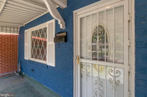 3358 Alden Pl, Washington, DC 20019-1313