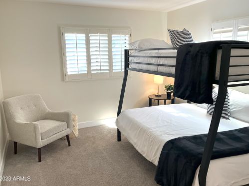 8001 11th Ave, Phoenix AZ  85021-5626 exterior