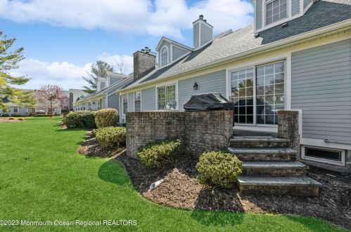 11 Bark Mill Ter, Montville Township NJ  07045-9458 exterior