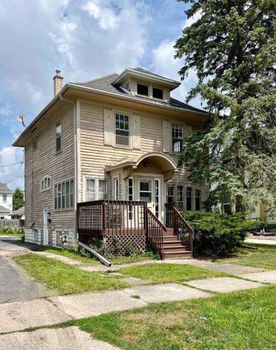 287 3rd St, Fond Du Lac, WI 54935-4466