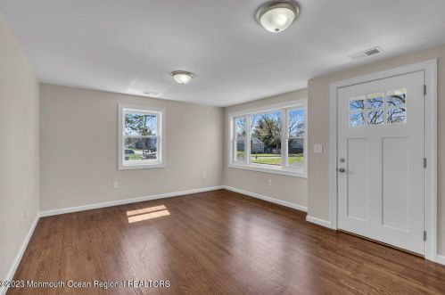 115 Springdale Ave, Tinton Falls NJ  07724-2628 exterior