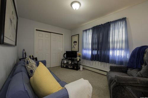 1571 13th St, Babylon NY  11704-3225 exterior