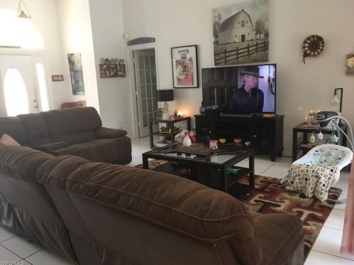 3341 6th Ave, Naples FL  34120-5096 exterior