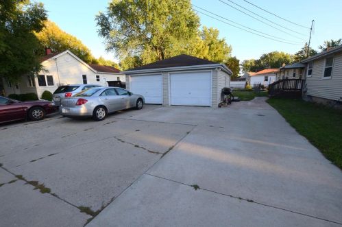 948 Holzer St, Green Bay, WI 54303-3836