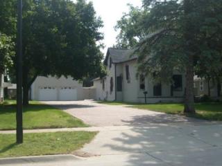 1310 Main St, Pella, IA 50219-1110