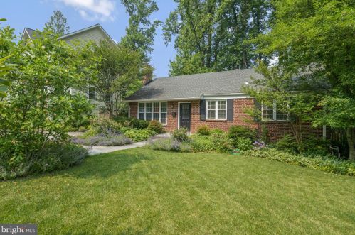 7308 Allan Ave, Falls Church, VA 22046-2023