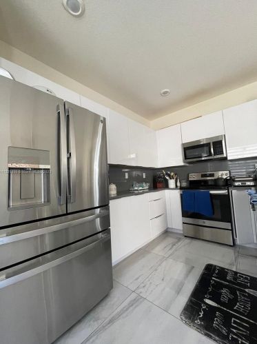 10307 34th Ct, Hialeah FL  33018-1879 exterior