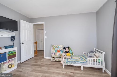 49 Bradford Ct, Charles Town WV  25414-4208 exterior