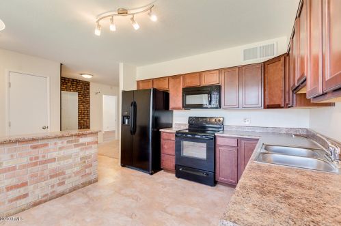 6314 13 Pl, Phoenix AZ 85042-5663 exterior