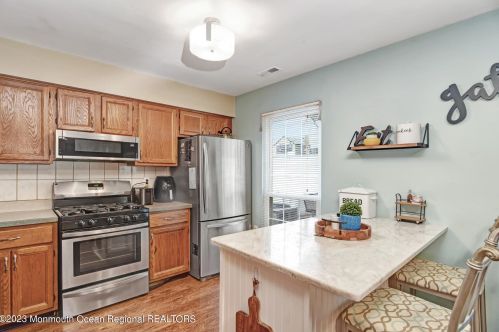 88 Rita Ln, Jackson Twp NJ  08527-2367 exterior