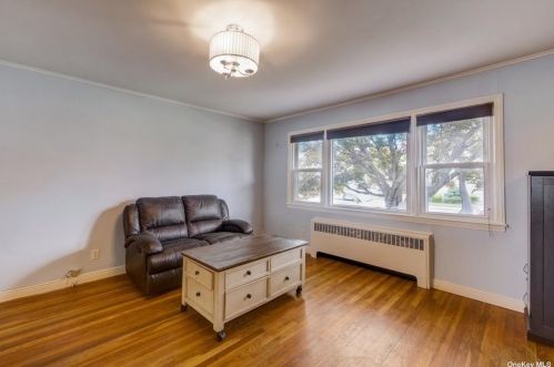 1317 Union Ave, Floral Park NY  11003-2611 exterior