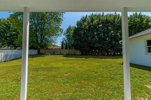 23 Mcintosh Ave, Uncasville CT  06382-2227 exterior
