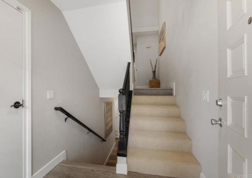 353 Windy Ln, Vista, CA 92083-5766