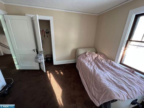 2109 4th Ave, Hibbing MN  55746-1517 exterior