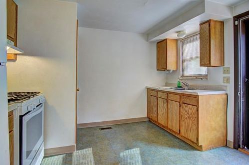 5406 Verona Rd, Verona PA  15147-3042 exterior