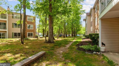 16 Willow Ct, Trenton NJ  08619-4626 exterior