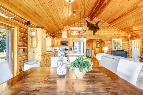 2717 Beaumont Ave, Waterford WI  53185-4933 exterior