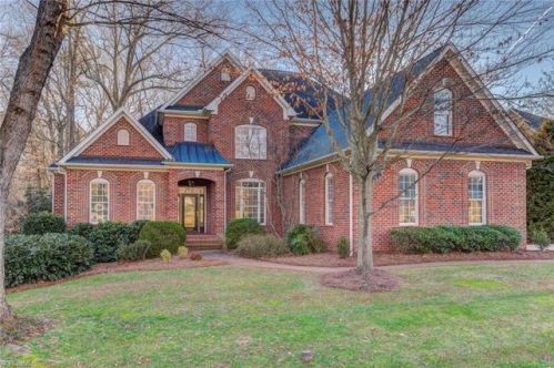 2515 Beech Ln, Greensboro, NC 27455-1277