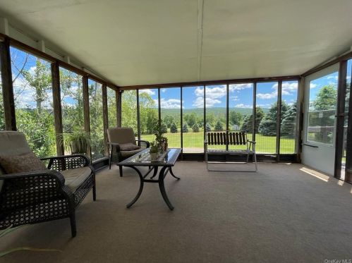 30 Rose St, Poughquag, NY 12570-5734