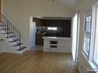 85 Bell Ave, Saddle Brook NJ  07663-4517 exterior