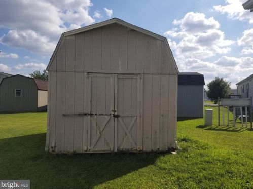 1801 Sonya Way, Bear DE  19701-1391 exterior