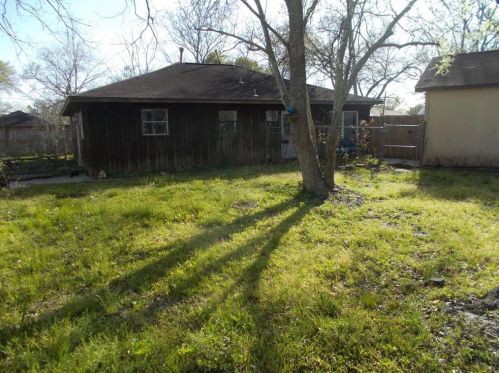 511 Circle Dr, Morgans Point, TX 77571-6413