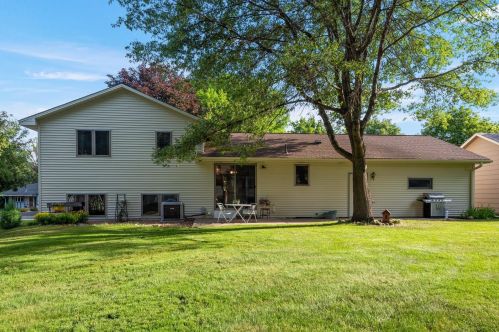 366 124th Ave, Minneapolis, MN 55448-2622