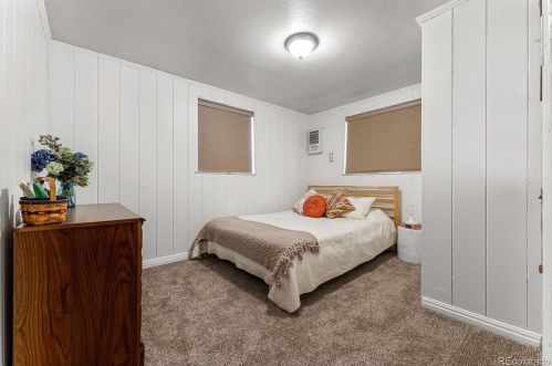 651 Holly St, Denver CO  80246-1424 exterior