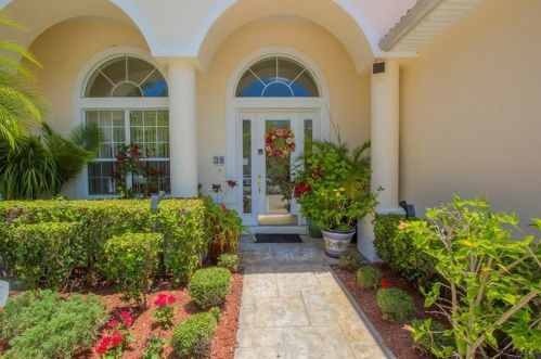 38 Buttonworth Dr, Palm Coast, FL 32137-9403
