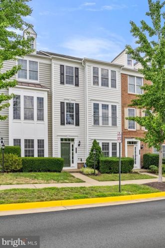 14631 Weeburn Way, Woodbridge VA  22191-4043 exterior