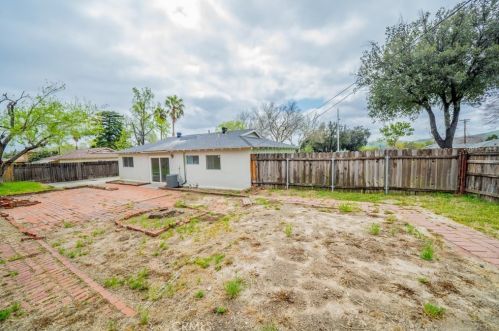 594 Sequoia St, San Bernardino CA  92407-3155 exterior