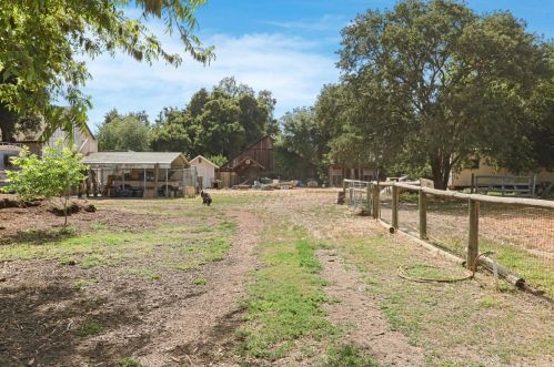 5057 Harney Ln, Lodi CA  95240-6922 exterior