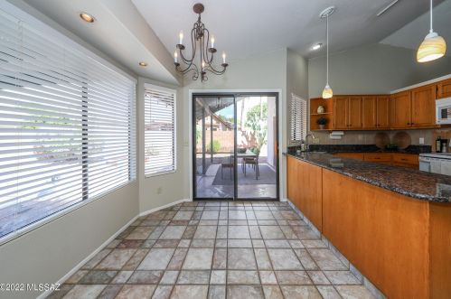 1480 Cyn Shadows Ln, Tucson AZ 85739-1096 exterior