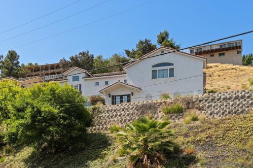 3217 Fairway Dr, La Mesa CA  91941-8004 exterior