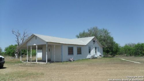 3154 Corgey Rd, Pleasanton, TX 78064-6839